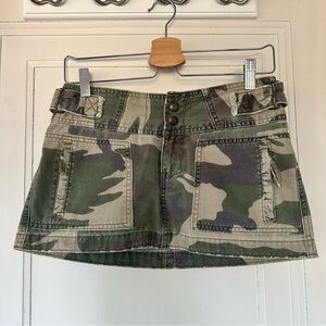 Abercrombie camo mini skirt